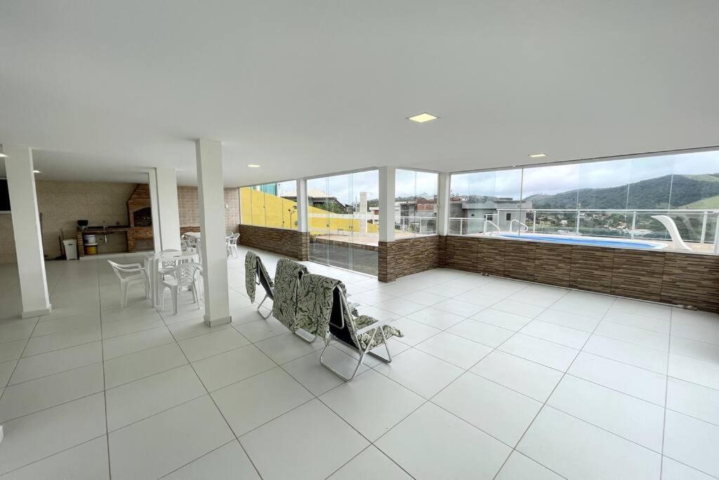 Casa Bela - A 350m Do Centro De Com Piscina E Churrasqueira 12 Pessoas 度假居 Miguel Pereira