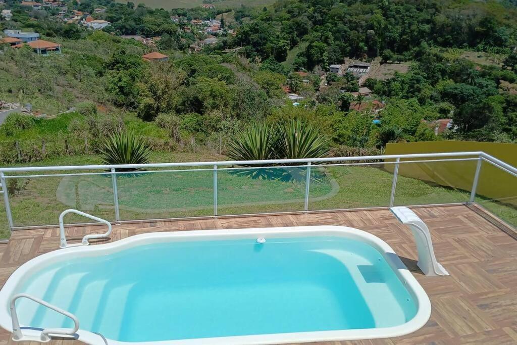 Casa Bela - A 350m Do Centro De Com Piscina E Churrasqueira 12 Pessoas *