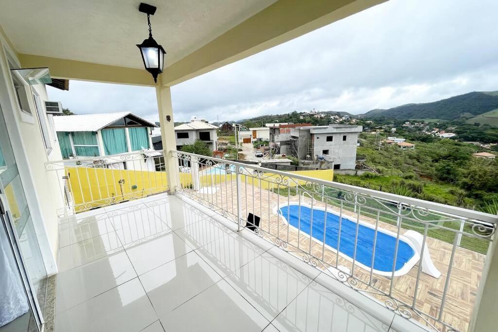 Casa Bela - A 350m Do Centro De Com Piscina E Churrasqueira 12 Pessoas *