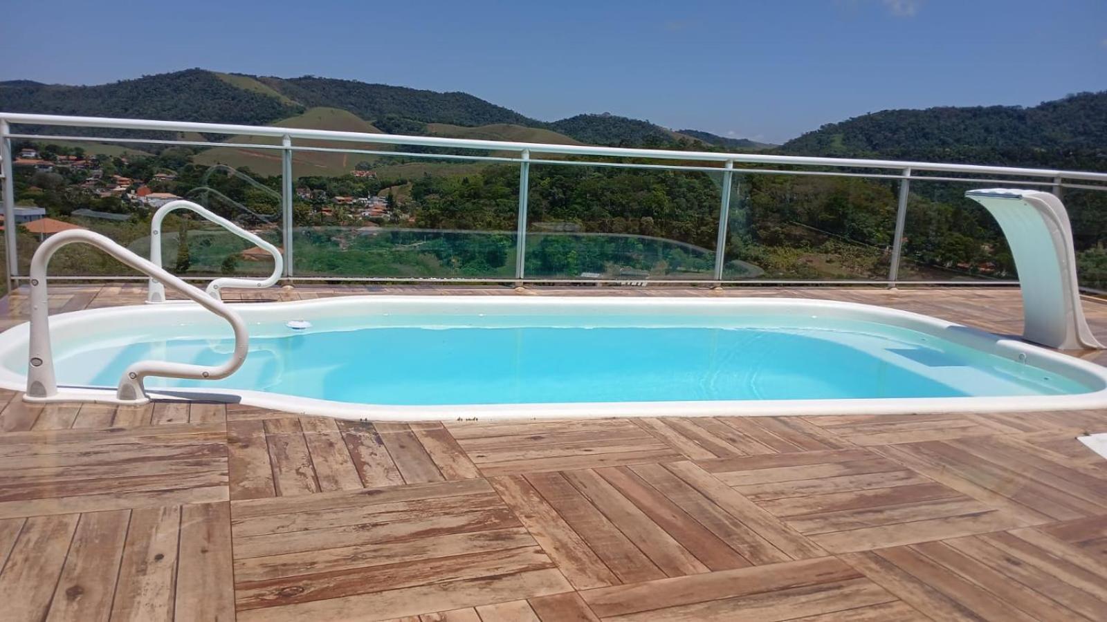 Casa Bela - A 350m Do Centro De Com Piscina E Churrasqueira 12 Pessoas *